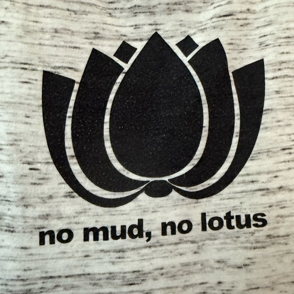 SLIGHTLY BUDDAH Gray Lotus Graphic Muscle Tank - Picture 2 of 4